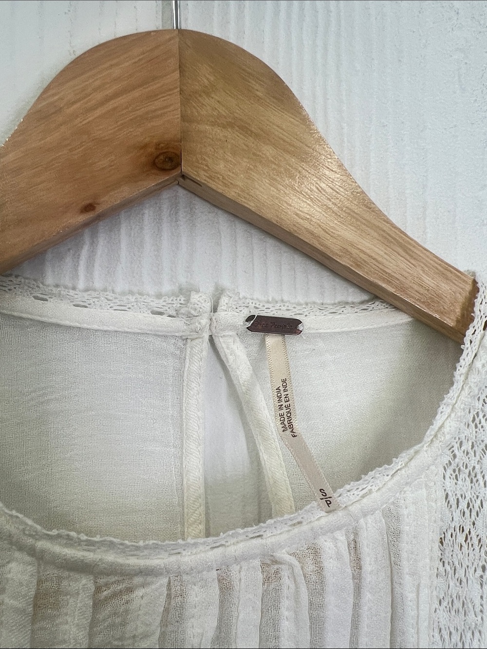 Free People - Jasmine Ivory Ruffled Lace Boho Lightweight Blouse Size Small - Picture 9 of 11